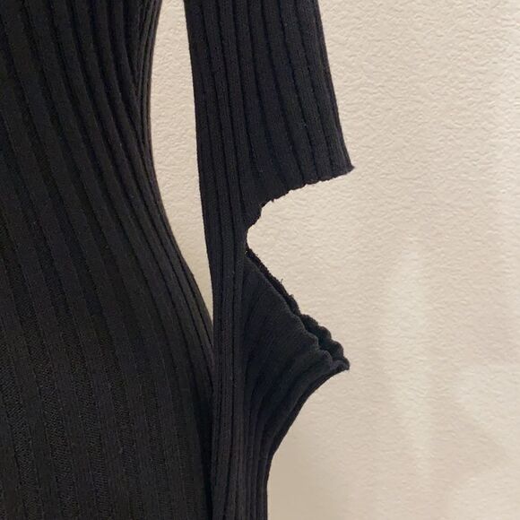 Kenneth Cole New York Midi Sweater Dress. - Picture 3 of 7